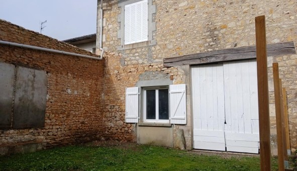 Logement tudiant T3 à Beaulieu sur Sonnette (16450)