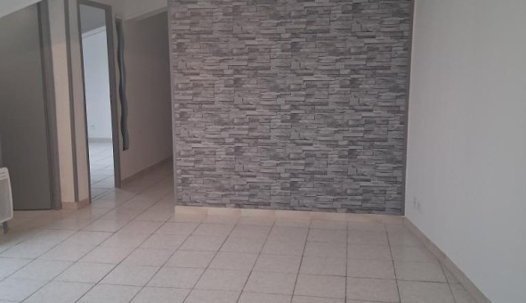Logement étudiant Location T3 Vide Beaumont Monteux (26600)