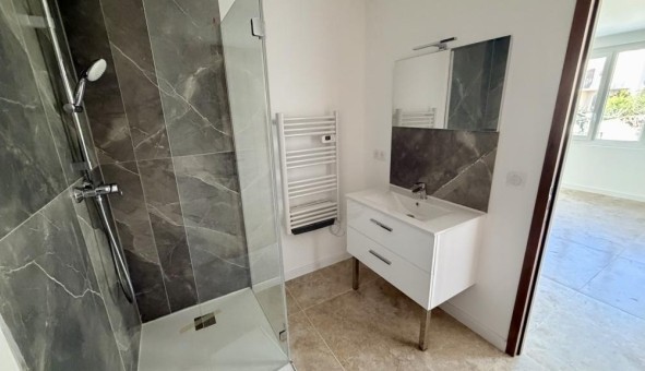 Logement �tudiant T3 &agrave; Belgentier (83210)