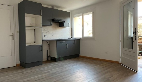 Logement tudiant Location T3 Vide Belvs de Castillon (33350)