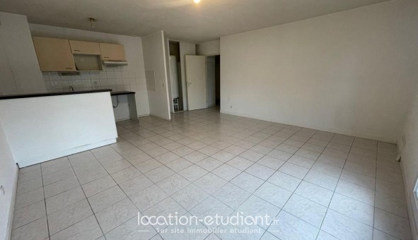 Logement tudiant T3 à Billre (64140)