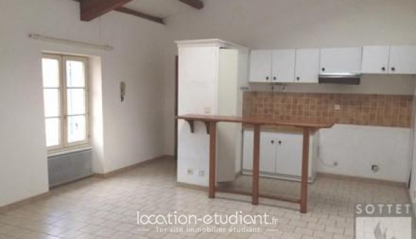 Logement tudiant T3 à Bollne (84500)