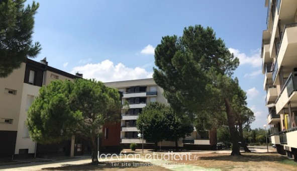 Logement tudiant T3 à Bollne (84500)