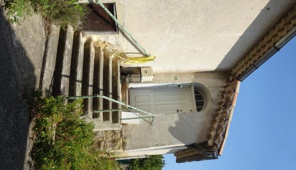 Logement �tudiant T3 &agrave; Boll�ne (84500)