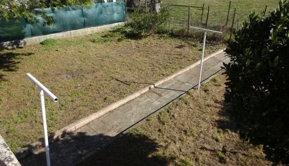 Logement �tudiant T3 &agrave; Boll�ne (84500)