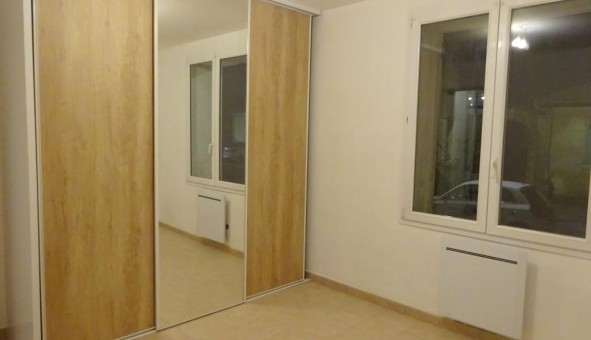 Logement �tudiant T3 &agrave; Boll�ne (84500)