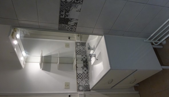 Logement �tudiant T3 &agrave; Boll�ne (84500)