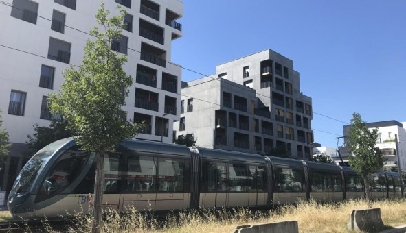 Logement tudiant T3 à Bordeaux (33300)