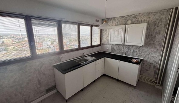 Logement tudiant T3 à Bordeaux (33300)
