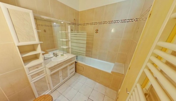 Logement tudiant T3 à Bordeaux (33300)