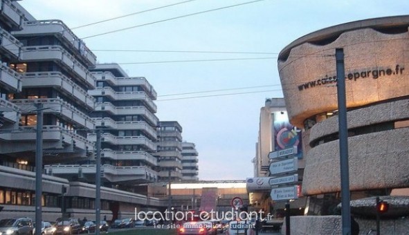 Logement tudiant T3 à Bordeaux (33300)