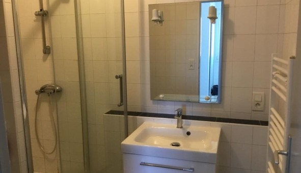 Logement �tudiant T3 &agrave; Bordeaux (33300)