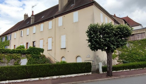 Logement tudiant T3 à Bourbon Lancy (71140)