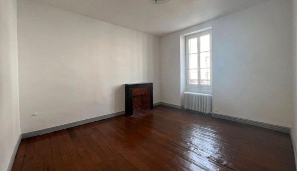 Logement tudiant T3 à Bourges (18000)