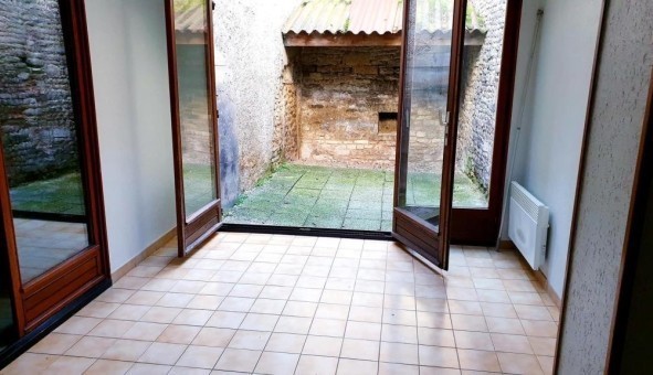 Logement étudiant T3 à Brethenay (52000)