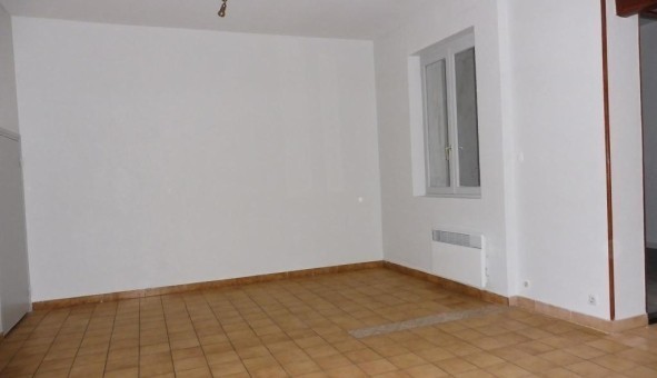 Logement étudiant T3 à Brethenay (52000)
