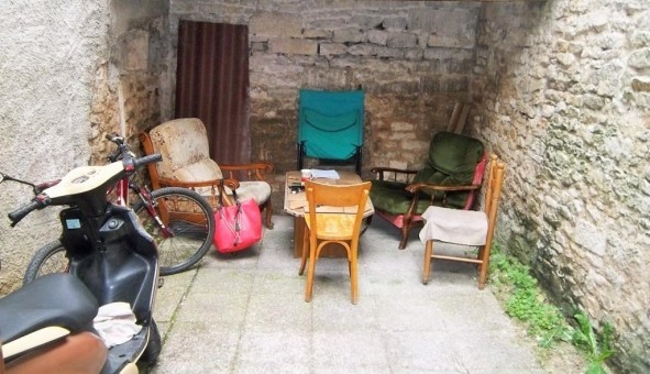 Logement étudiant T3 à Brethenay (52000)