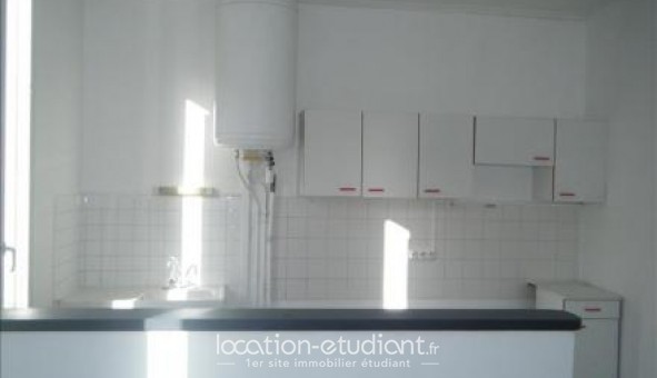 Logement tudiant Location T3 Vide Brie sous Chalais (16210)