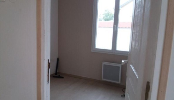Logement tudiant T3 à Brie (79100)