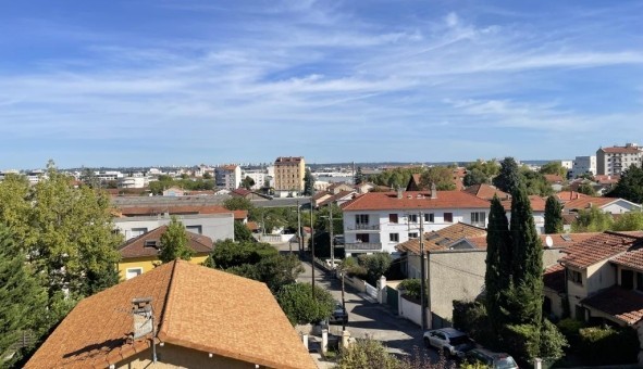 Logement tudiant T3 à Bron (69500)