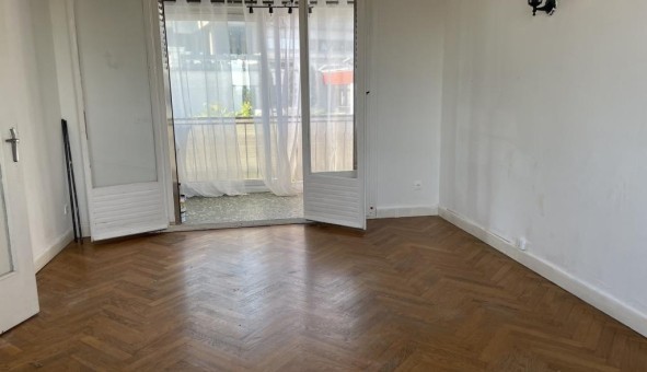 Logement tudiant T3 à Bron (69500)