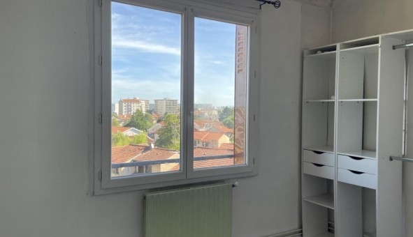 Logement tudiant T3 à Bron (69500)
