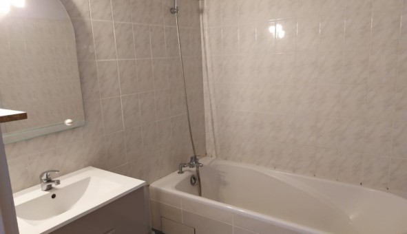 Logement tudiant T3 à Cahors (46000)