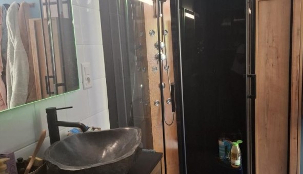 Logement tudiant T3 à Calvinet (15340)