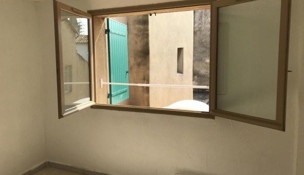 Logement tudiant T3 à Carpentras (84200)