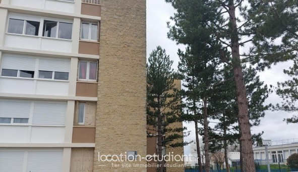 Logement tudiant T3 à Carpentras (84200)