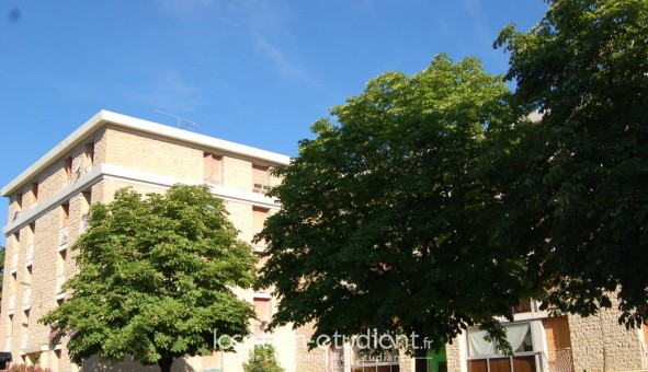 Logement tudiant T3 à Carpentras (84200)