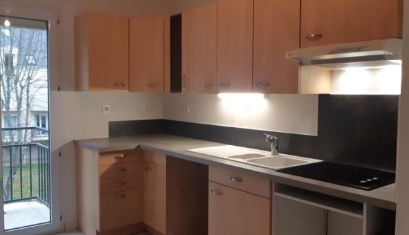 Logement tudiant Location T3 Vide Chambray ls Tours (37170)