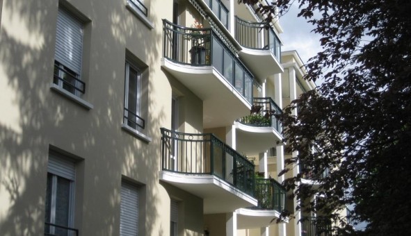 Logement étudiant Location T3 Vide Champagne au Mont d'Or (69410)