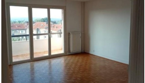 Logement tudiant T3 à Chancenay (52100)