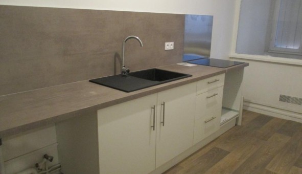 Logement étudiant Location T3 Vide Chanteau (45400)