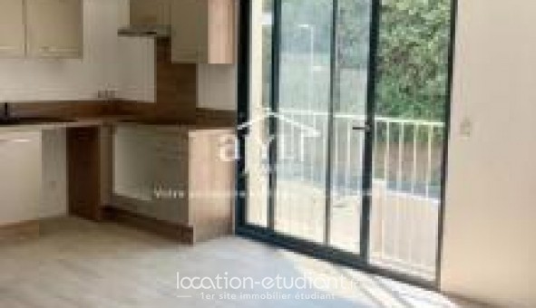 Logement tudiant T3 à Charleval (13350)