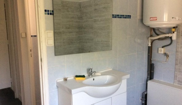 Logement tudiant T3 à Chteaudouble (83300)