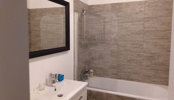 Logement �tudiant T3 &agrave; Ch�teaudouble (83300)