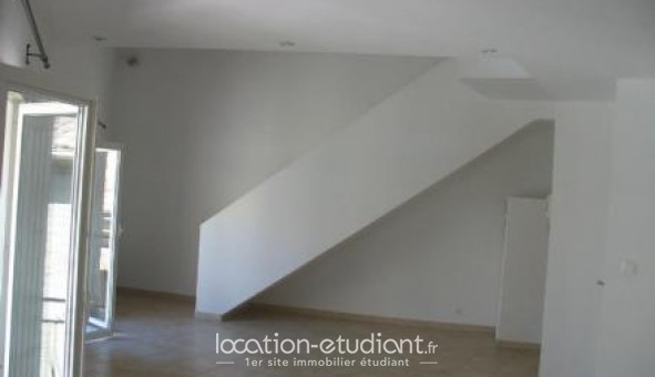 Logement tudiant T3 à Chteauneuf du Pape (84230)