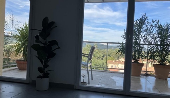 Logement tudiant T3 à Cogolin (83310)