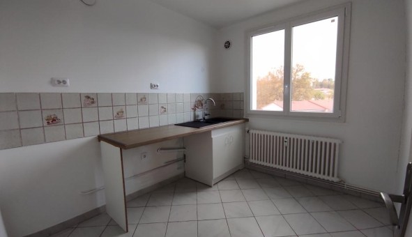 Logement tudiant T3 à Communay (69360)