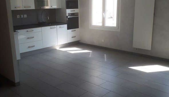 Logement tudiant T3 à Cond Sainte Libiaire (77450)