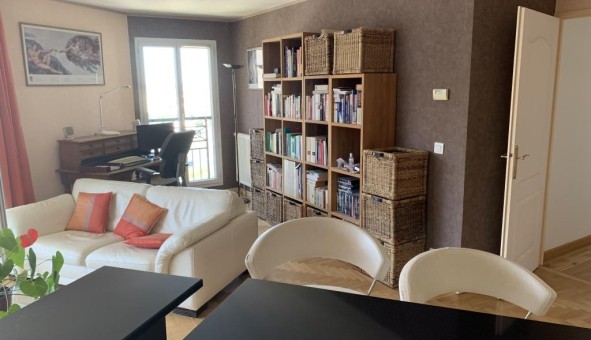 Logement tudiant T3 à Courbevoie (92400)