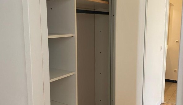 Logement tudiant T3 à Courbevoie (92400)