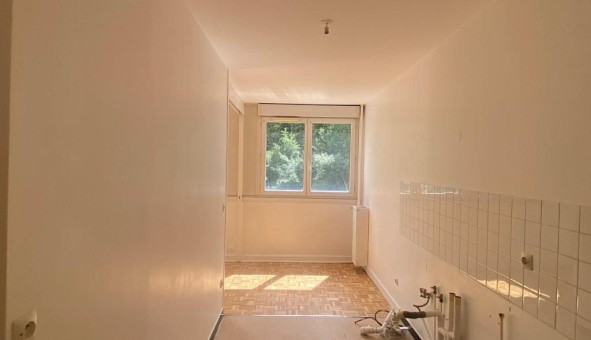 Logement tudiant T3 à Courbevoie (92400)