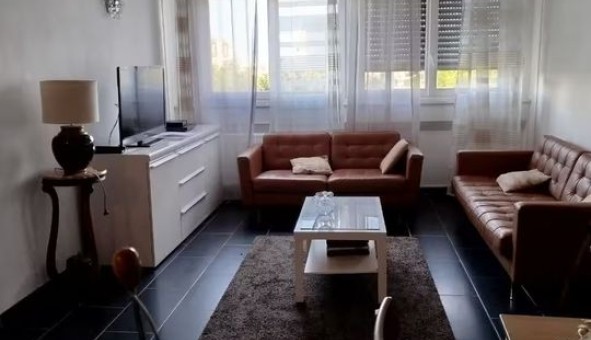Logement �tudiant T3 &agrave; Courbevoie (92400)
