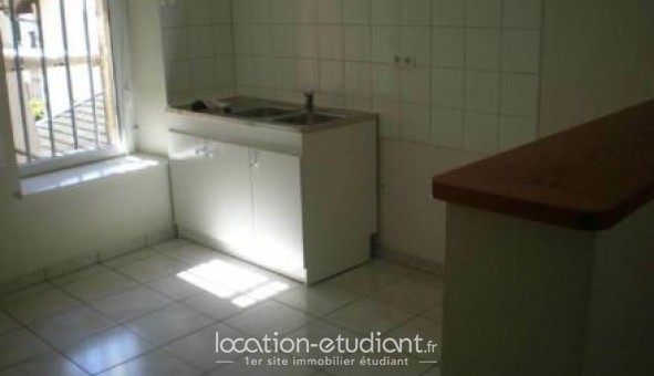 Logement tudiant T3 à Cours la Ville (69470)