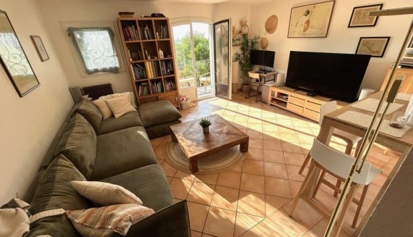 Logement tudiant T3 à Coursegoules (06140)