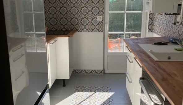 Logement tudiant T3 à Coursegoules (06140)