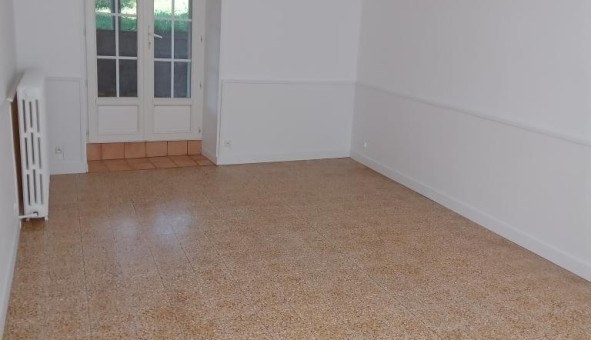 Logement tudiant Location T3 Vide Courson les Carrires (89560)
